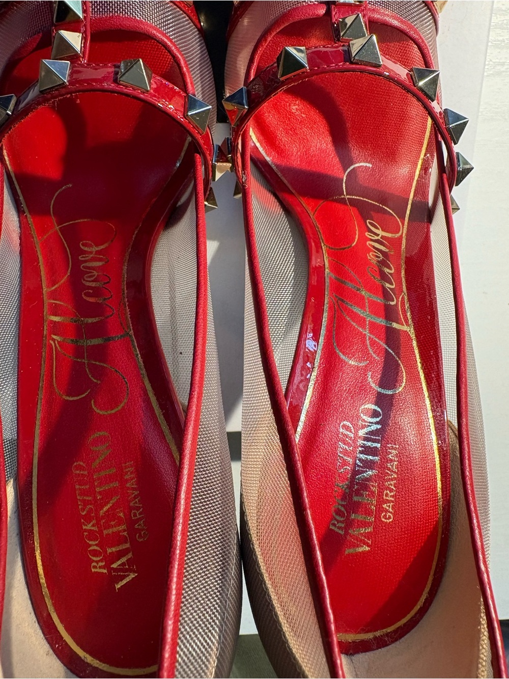 Valentino Garavani Rockstud Red Pointed-Toe Stiletto Pumps - Designer Style - Picture 7 of 9